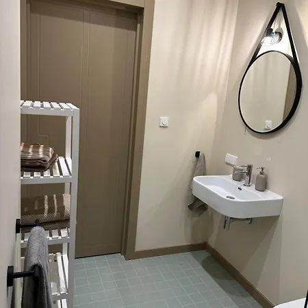 Apartment Modern And Brand New In Central District *